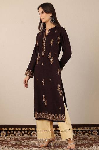 Floral embroidered mandarin collar thread work woollen straight kurta
