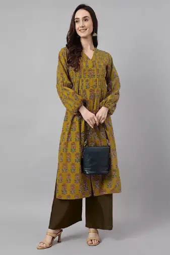 Women floral printed floral kurta