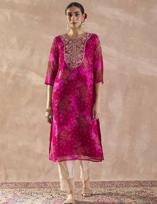 Floral embroidered straight zari work kurta 2