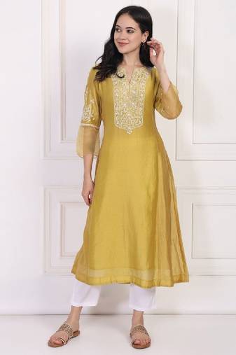 Embroidered notch neck thread work cotton a-line kurta