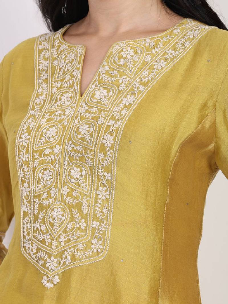 Embroidered notch neck thread work cotton a-line kurta