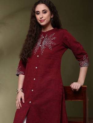 Women floral embroidered flared sleeves thread work kurta 1