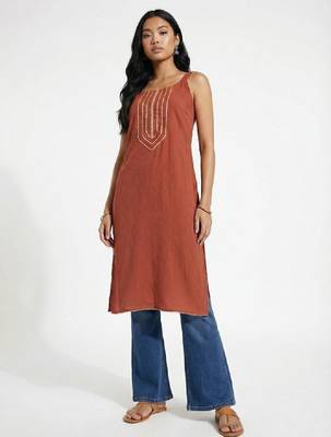 Yoke design gotta patti crinkled straight kurta 1