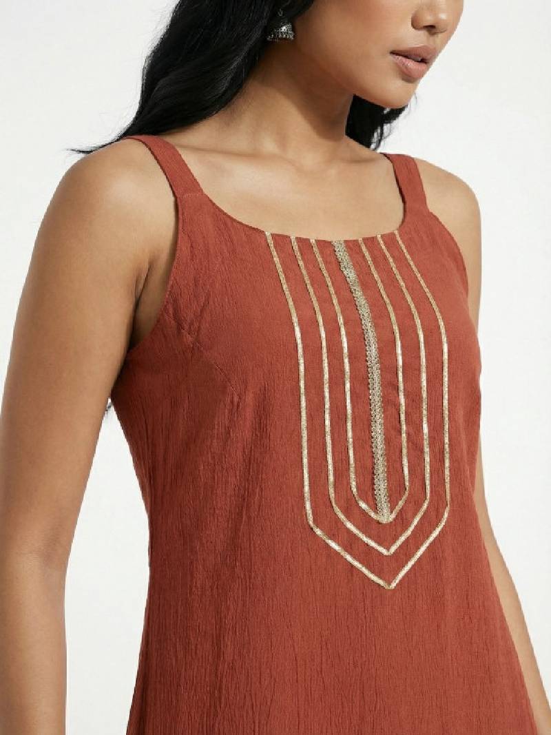 Yoke design gotta patti crinkled straight kurta