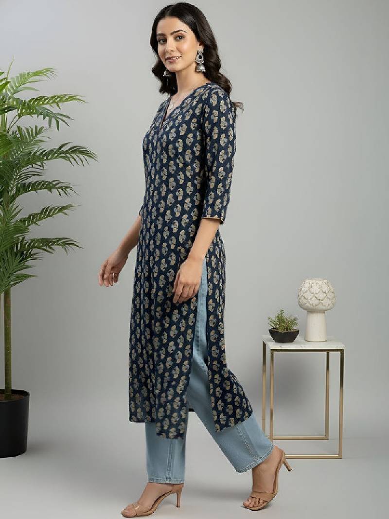 Women ethnic motifs printed kurta