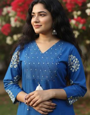Women sequinned block print kurta 1