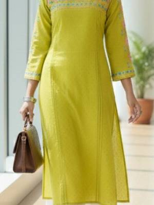 Women embellished thread work kurta 1