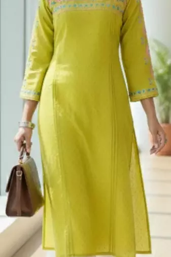 Women embellished thread work kurta