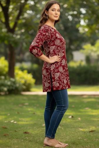 Women ethnic motifs printed kurta