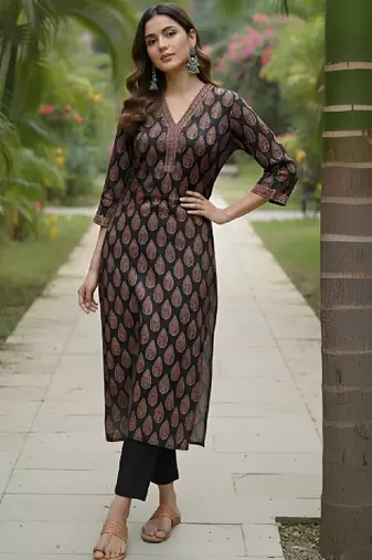 Women ethnic motifs printed kurta