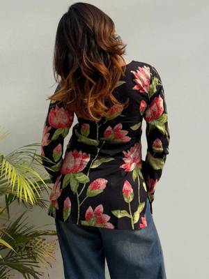 Women floral printed kurta 1