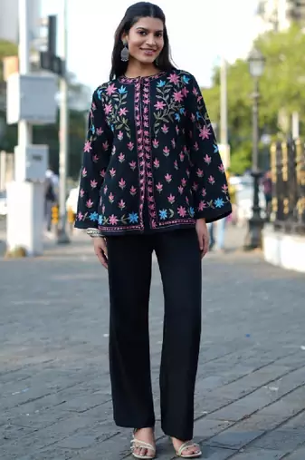 Black floral embroidered notch neck thread work straight cotton kurta