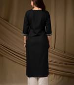 Women ethnic motifs embroidered kurta