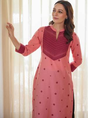 Women geometric jacquard kurta 1