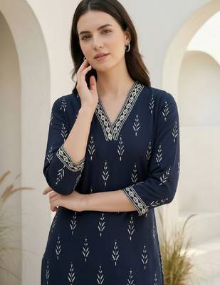 Women ethnic motifs printed kurta 2