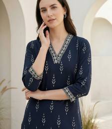 Women ethnic motifs printed kurta