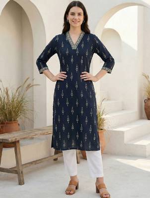 Women ethnic motifs printed kurta 1