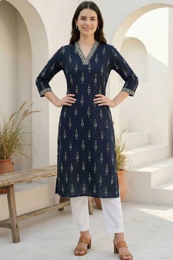 Women ethnic motifs printed kurta