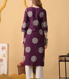Women embroidered floral kurta