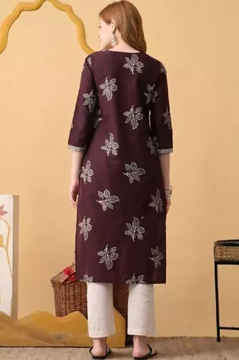 Women embroidered floral kurta