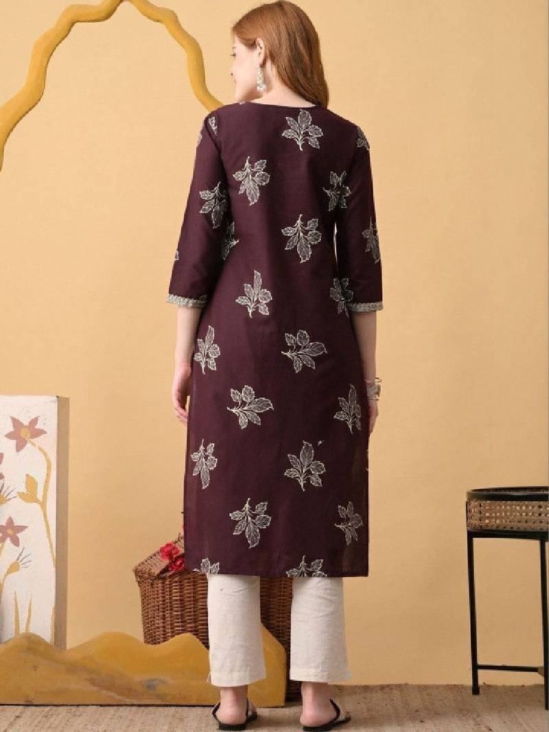 Women embroidered floral kurta