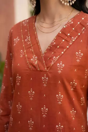 Women ethnic motifs printed kurta