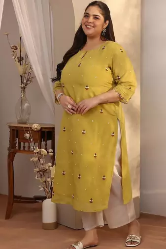 Plus size women embellished thread work kurta