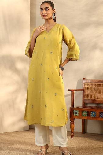 Women embellished mirror work kurta