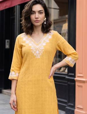 Women embellished thread work kurta 1