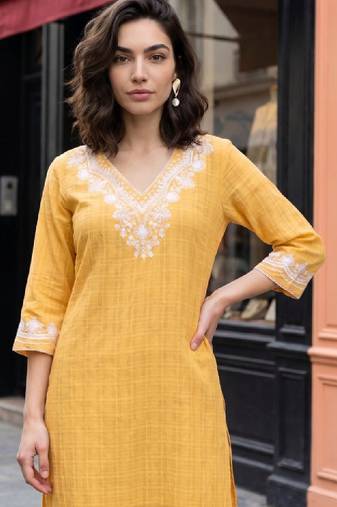 Women embellished thread work kurta
