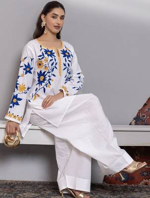 Women white floral embroidered thread work jacquard cotton kurta 2