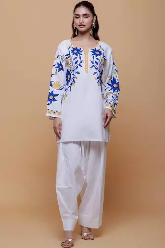 Women white floral embroidered thread work jacquard cotton kurta