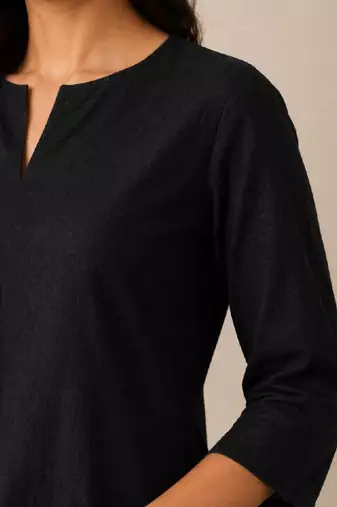 Women black pure cotton solid straight kurta