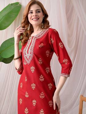 Women ethnic motifs printed thread work kurta 1