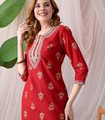 Women ethnic motifs printed thread work kurta
