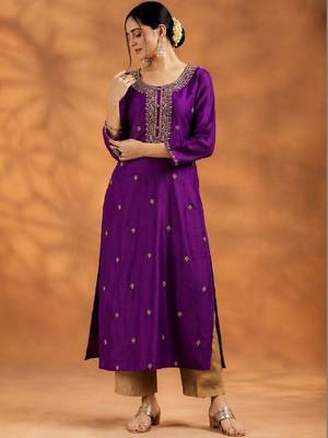 Women embroidered thread work kurta 1