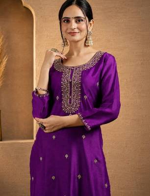 Women embroidered thread work kurta 2