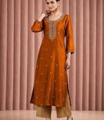 Women ethnic motifs embroidered thread work kurta