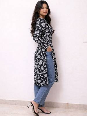 Women floral printed floral kurta 1