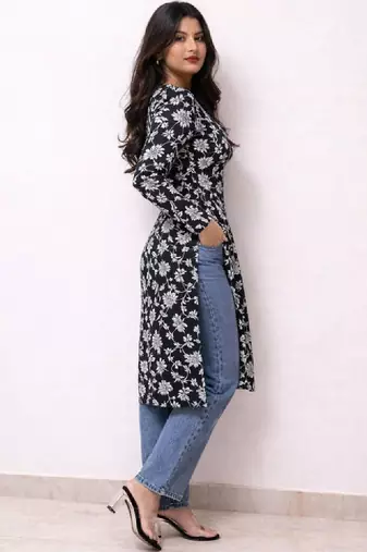Women floral printed floral kurta