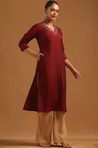 Women embroidered thread work kurta