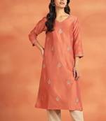 Women embellished thread work kurta