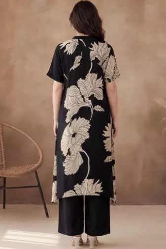 Women floral printed floral kurta