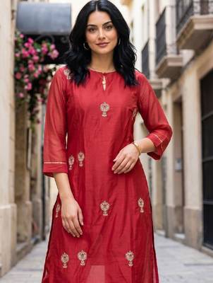 Women embellished kurta 1
