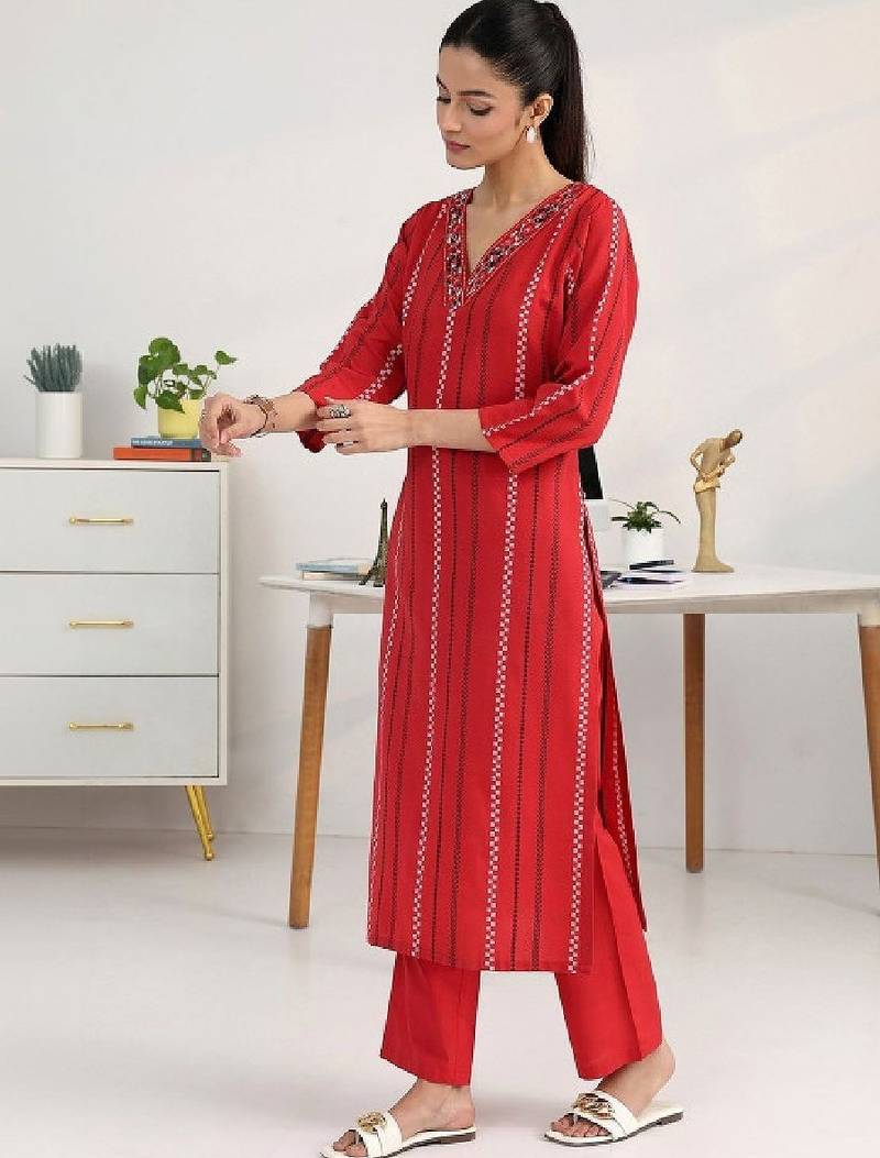 Women printed thread work kurta