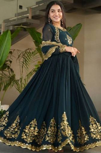 Women embellished georgette anarkali kurta