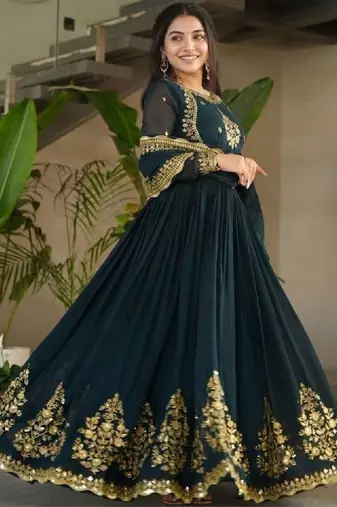 Women embellished georgette anarkali kurta