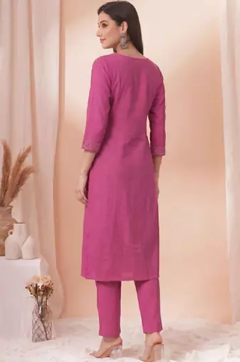 Women ethnic motifs embroidered thread work kurta