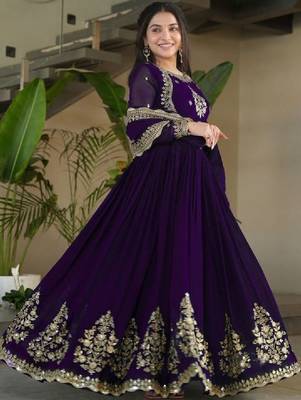 Women embellished grandeur & majestic artwork georgette anarkali kurta 2