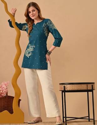 Women floral printed kurta 1